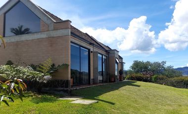 Casa campestre para la venta en parcelación via San Antonio la ceja LD