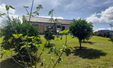 Casa campestre para la venta en parcelación via San Antonio la ceja LD