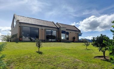 Casa campestre para la venta en parcelación via San Antonio la ceja LD