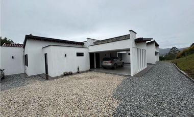 Casa campestre para la venta via San Antonio la ceja LDC