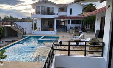 Se vende espectacular casa campestre