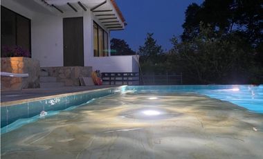 Se vende espectacular casa campestre