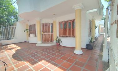 VENTA DE CASA DE UN PISO EN SANTA CATALINA
