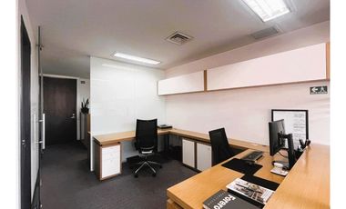 Oficina en venta amoblada en El Poblado - Milla de Oro