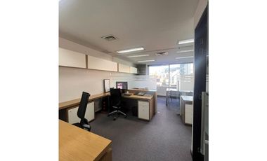 Oficina en venta amoblada en El Poblado - Milla de Oro