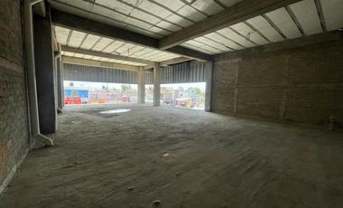 Se venden locales comerciales en Santa María Tequepexpan