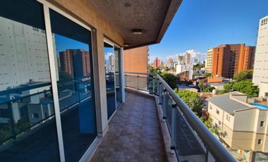 PRECIOSO DPTO 2 DORMITORIOS EN ALQUILER EN EL CENTRO DE LA CIUDAD, CON VISTA AL RÍO.-
