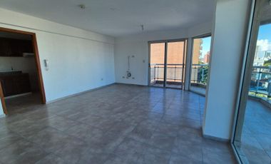 PRECIOSO DPTO 2 DORMITORIOS EN ALQUILER EN EL CENTRO DE LA CIUDAD, CON VISTA AL RÍO.-