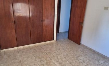 PRECIOSO DPTO 2 DORMITORIOS EN ALQUILER EN EL CENTRO DE LA CIUDAD, CON VISTA AL RÍO.-