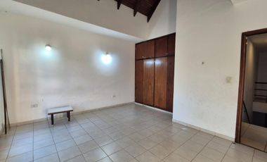 PRECIOSA  CASA EN ALQUILER