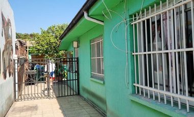 Casa en Venta en Manuela Errazuriz con Departamental