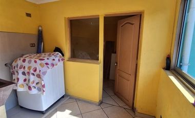 Casa en Venta en Manuela Errazuriz con Departamental