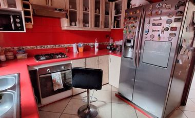 Casa en Venta en Manuela Errazuriz con Departamental