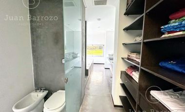 Casa en venta en el Country Club El Venado, Canning. Lote en esquina.