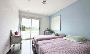 Casa en venta en el Country Club El Venado, Canning. Lote en esquina.