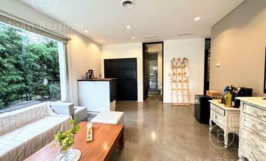 Casa en venta en el Country Club El Venado, Canning. Lote en esquina.