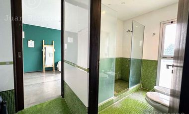 Casa en venta en el Country Club El Venado, Canning. Lote en esquina.