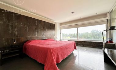 Casa en venta en el Country Club El Venado, Canning. Lote en esquina.