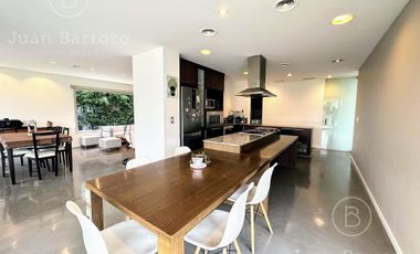 Casa en venta en el Country Club El Venado, Canning. Lote en esquina.
