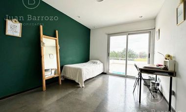 Casa en venta en el Country Club El Venado, Canning. Lote en esquina.