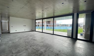 Casa a estrenar en venta en Altos de Campo Grande