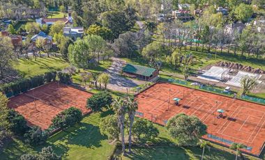 Casa a estrenar en venta en Altos de Campo Grande