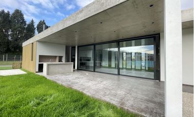 Casa a estrenar en venta en Altos de Campo Grande
