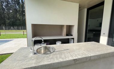 Casa a estrenar en venta en Altos de Campo Grande