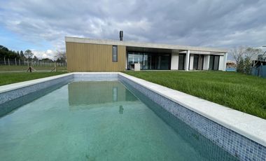 Casa a estrenar en venta en Altos de Campo Grande