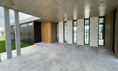 Casa a estrenar en venta en Altos de Campo Grande
