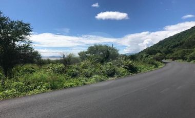 Terreno residencial en venta en Pueblo Atotonilco El Bajo