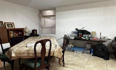 Casa uso de suelo en venta en Fraccionamiento Jardines del Bosque Centro