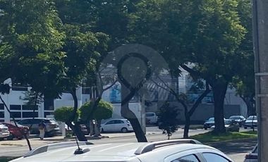 Casa uso de suelo en venta en Fraccionamiento Jardines del Bosque Centro