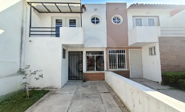 Casa en venta en Parques de Santa Cruz Del Valle