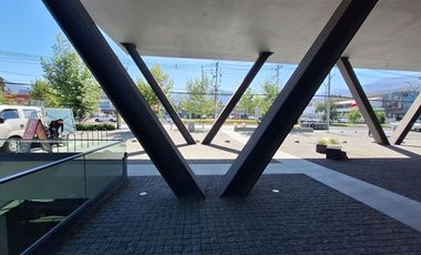 Local Comercial en Arriendo en Robles / Av. La Dehesa