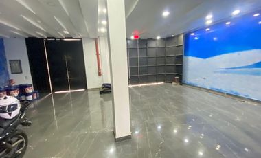 Edificio Comercial en Suroeste de Guayaquil  AdrM