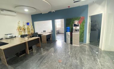 Edificio Comercial en Suroeste de Guayaquil  AdrM