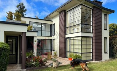 VENTA CASA EN  CASA DE CAMPO LA CALERA