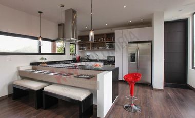 VENTA CASA EN  CASA DE CAMPO LA CALERA