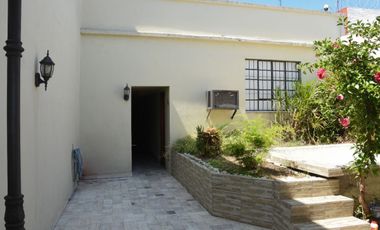 Casa  en Alquiler Ramos Mejia / La Matanza (A108 8026)