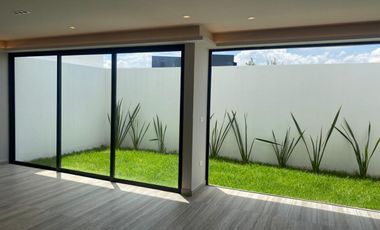 Casa Nueva en RENTA Lomas de Angelopolis cerca nueva zona comercial