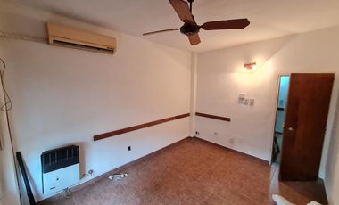 Casa en venta, Los polvorines. Excelente ubicacion, oportunidad. Retasada.