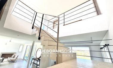 Casa en Venta 7 ambientes al Agua - Puertos Barrio Muelles