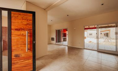 Casa a estrenar en Capilla Del Señor