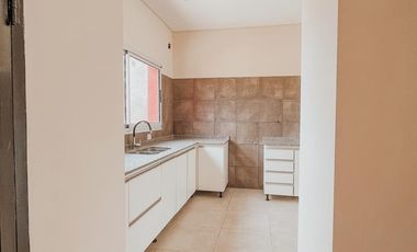 Casa a estrenar en Capilla Del Señor