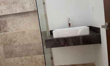 Venta Casa en Zona Country norte de Mérida en Privada con amenidades