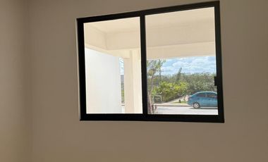 Venta Casa en Zona Country norte de Mérida en Privada con amenidades