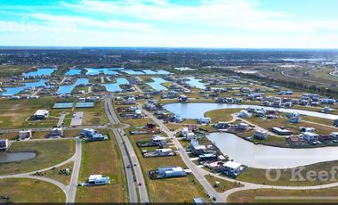 Lote en venta de 700 metros fondo a laguna en Villalobos - Pueblos del Plata