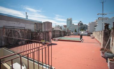PH en 1er piso por escalera ideal para 2 familias, Cómodos ambientes con patio y terraza