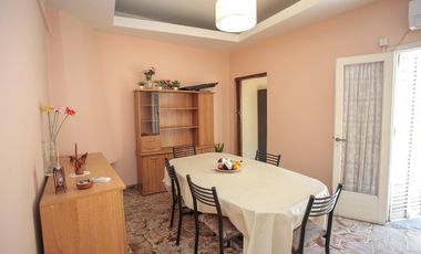 PH en 1er piso por escalera ideal para 2 familias, Cómodos ambientes con patio y terraza